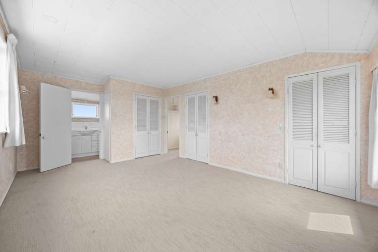 44 Ellesmere Crescent Pakuranga Heights_13