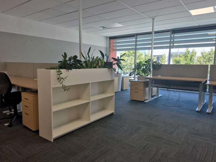 Unit B3, 92 Russley Road Russley_11