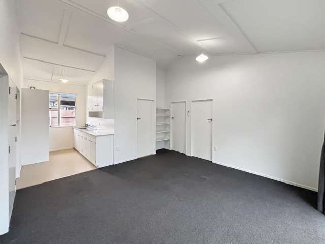 2/80 Russell Street 10930_2