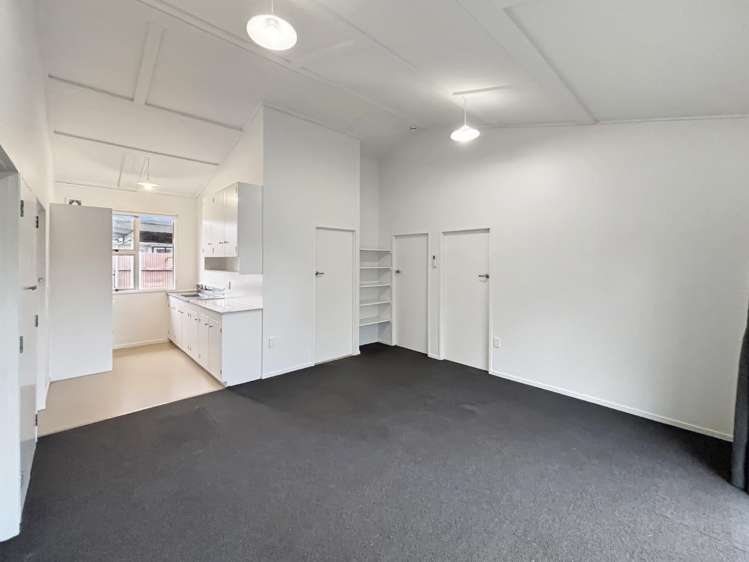 2/80 Russell Street 10930_2