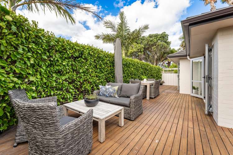 7 Laurie Street Red Beach_11