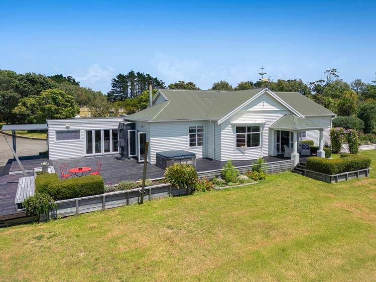 154 Te Kanae Road South Head_29