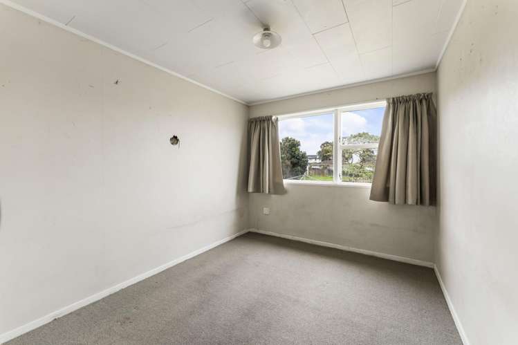 134 Mahia Road Wattle Downs_13