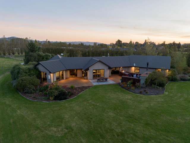 Pinnacle of lifestyle living - your private oasis