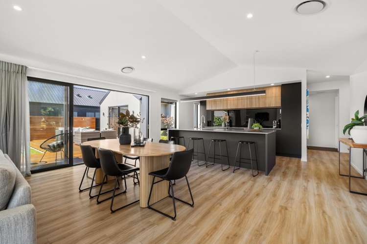 8 Kirkland Crescent Harewood_6