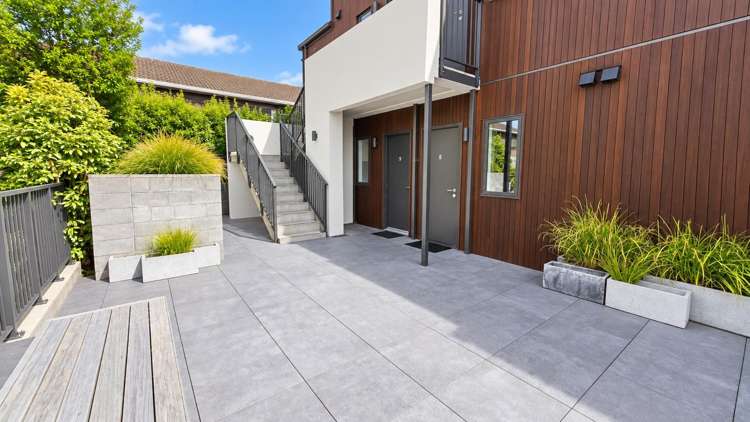  9/2 Hindmarsh Street Johnsonville_1