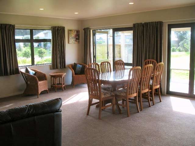 103 The Fairway Matarangi_4