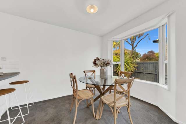 2/166 Rocking Horse Road Southshore_4