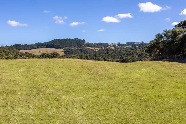 1223 Old North Road Waimauku_35