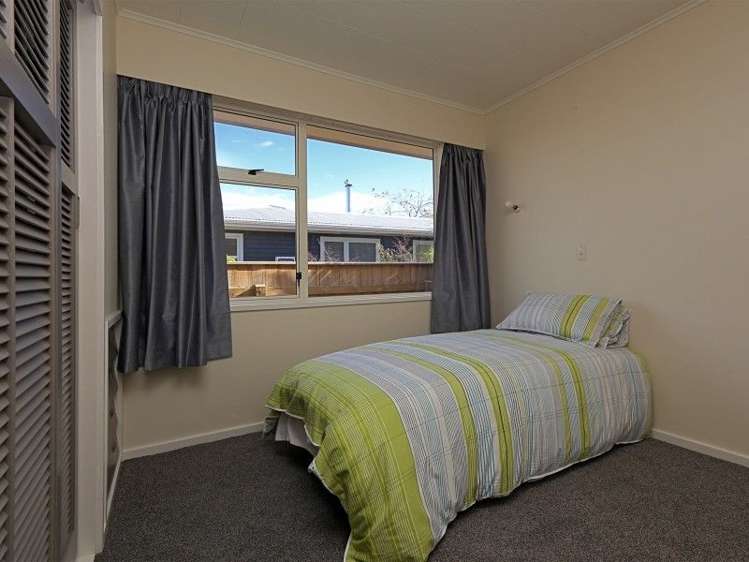 2 Holyrood Street Taradale_9