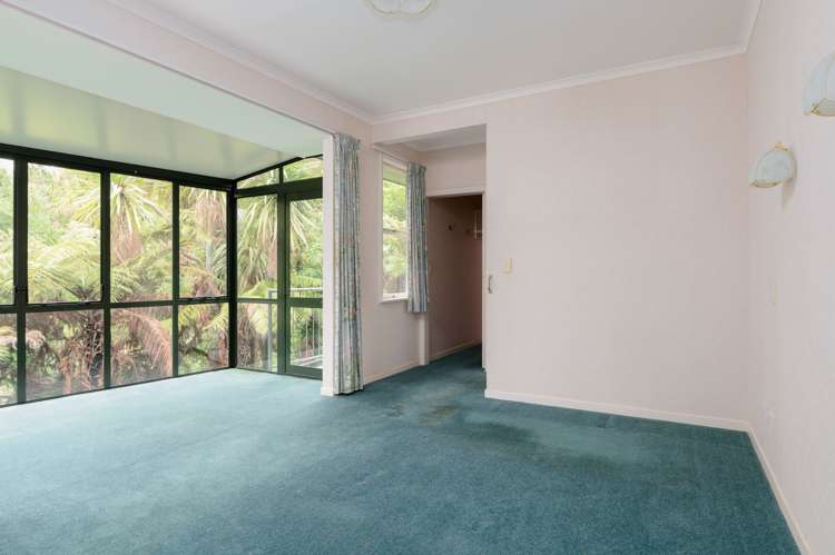 842 River Road Chartwell_19