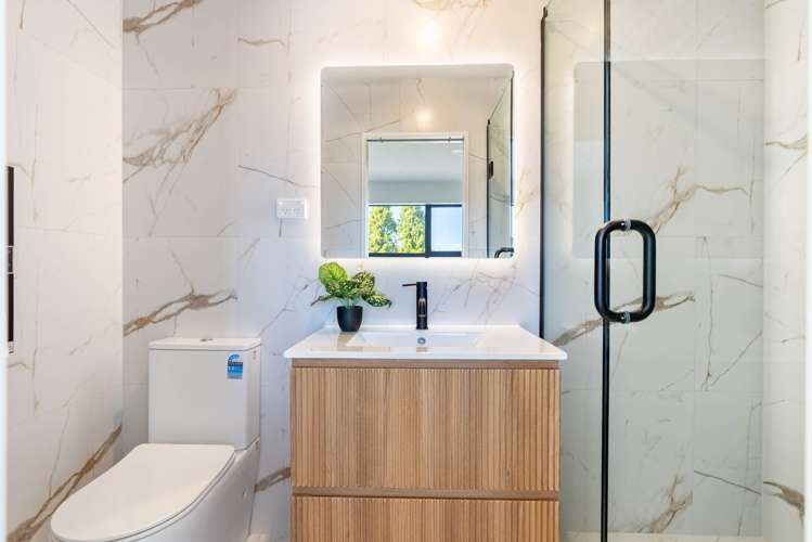 4 Woolley Avenue New Lynn_41