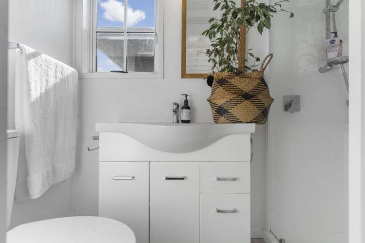 61 Glen Marine Parade Glendene_24