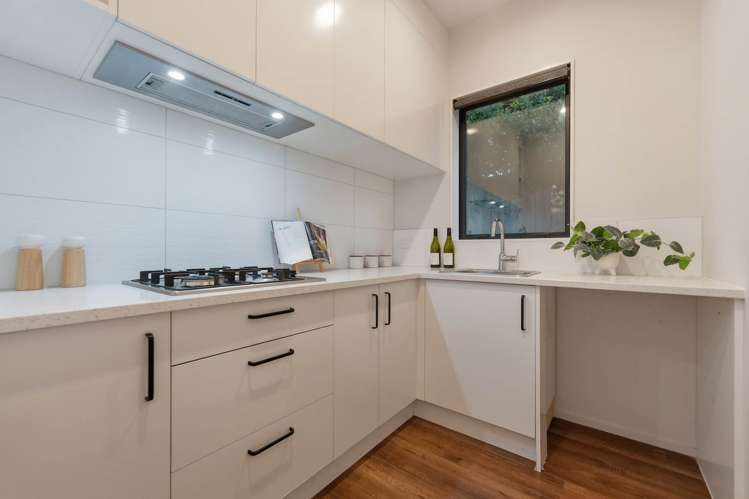 36 Koropa Road_5