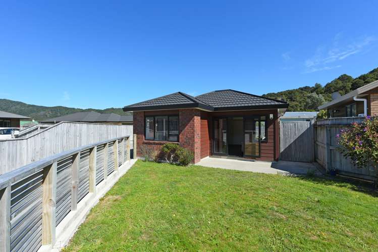23 Sun Valley Grove Wainuiomata_12