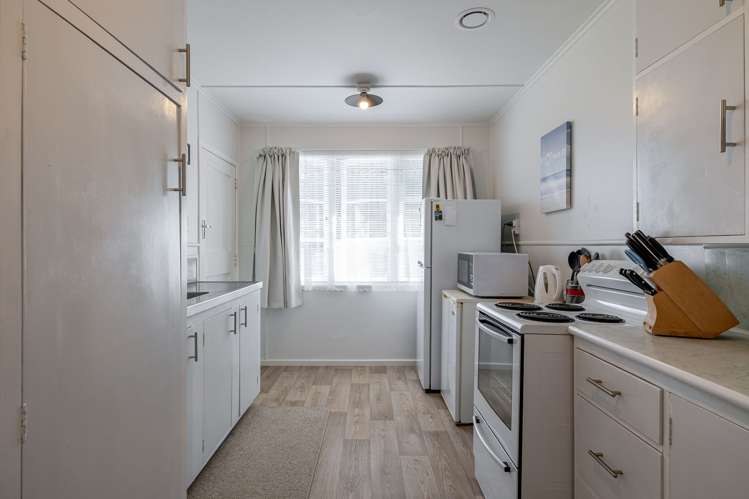 39 Andrew Avenue Roslyn_15