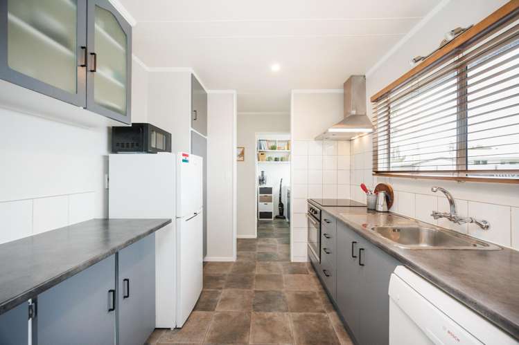 27 Ferndale Place Feilding_21