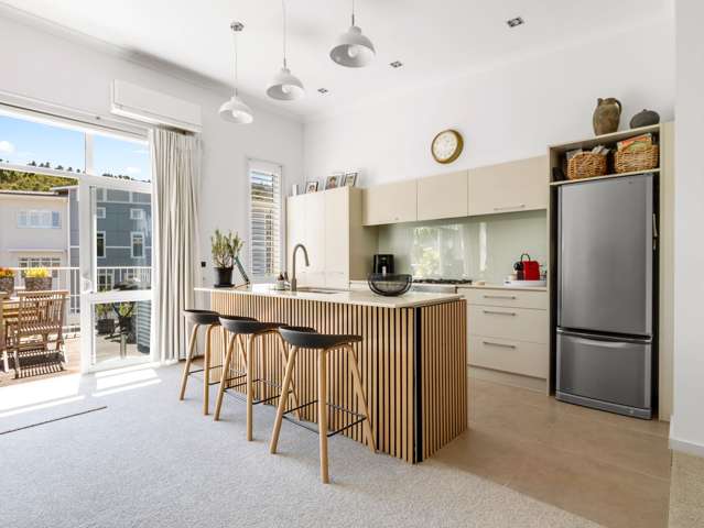 5 Eaves Bush Parade Orewa_3