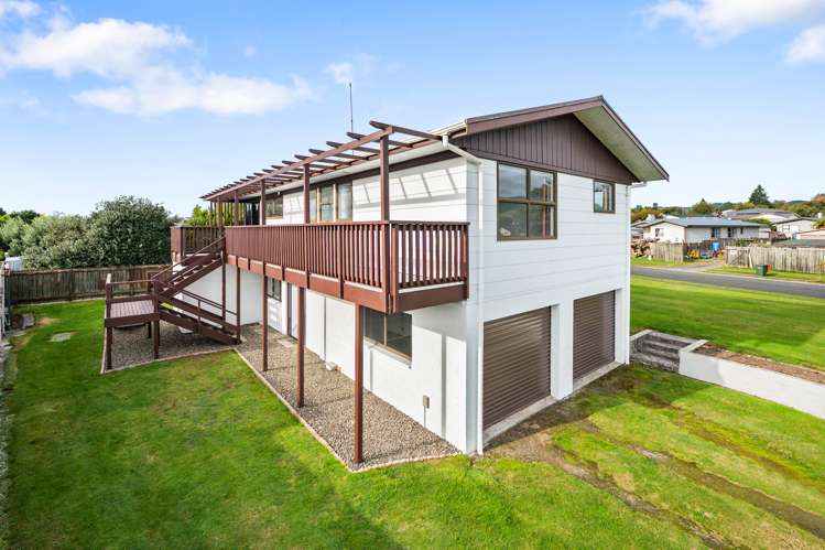 2 Thackeray Place Owhata_1