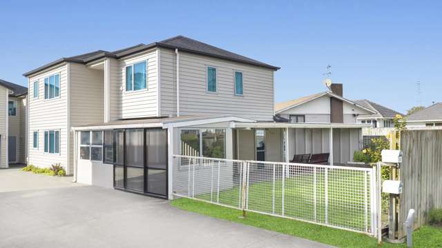 AUS BOUND VENDORS - SPACE + INCOME POTENTIAL