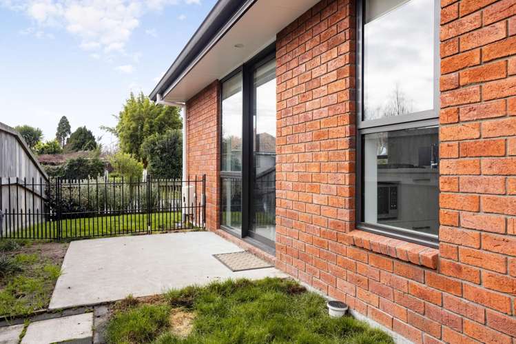 2/1 Paul Crescent Fairfield_12