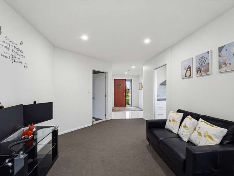 22 Sandstone Crescent Rolleston_11