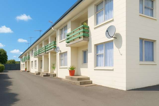 One Bedroom Unit - Upstairs