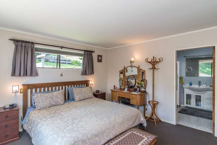 16 Nugget Grove Raumati Beach_9