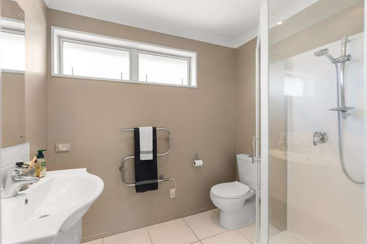 17 Longspur Avenue Wigram_12