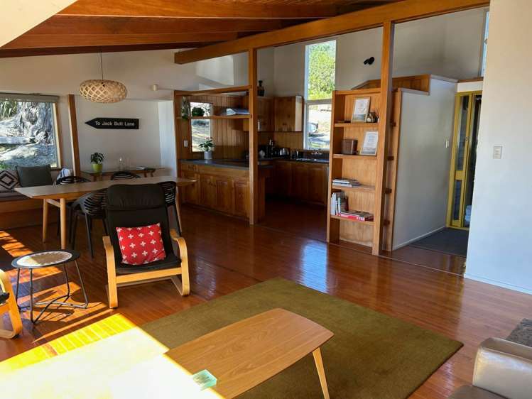 1 Waitea Road Muriwai_12