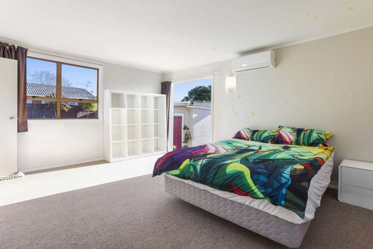 17 Seabrook Avenue New Lynn_10