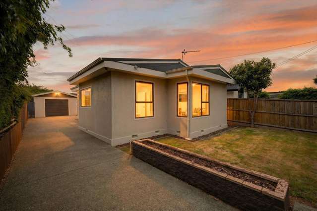 Easy Coastal Living in a Prime Location!