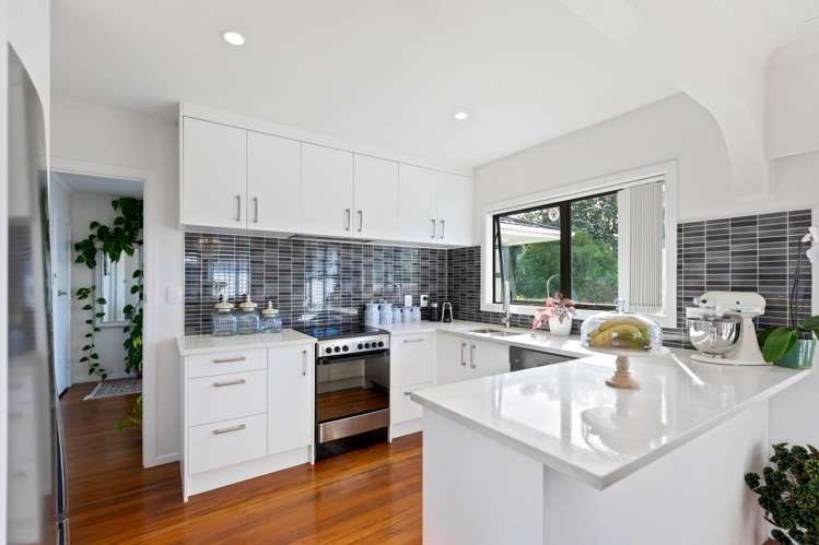 213 Hobsonville Road West Harbour_10