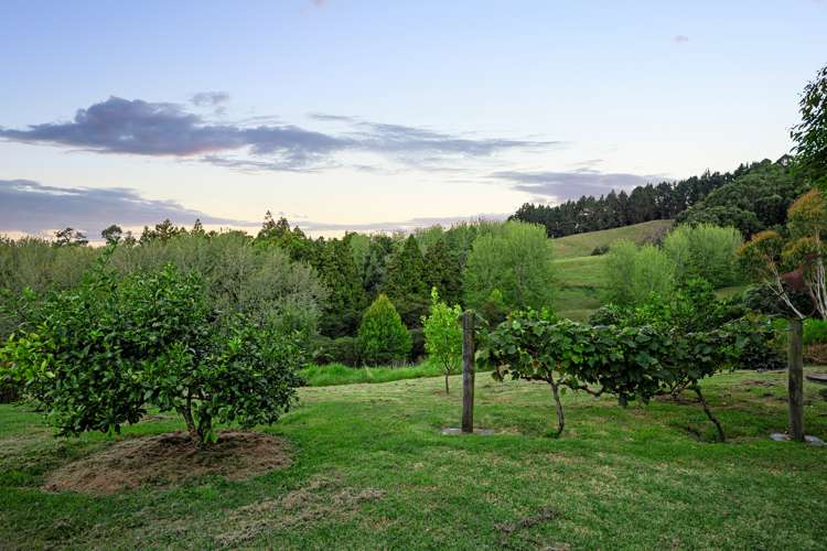 35 Lloyd Drive Wainui_27