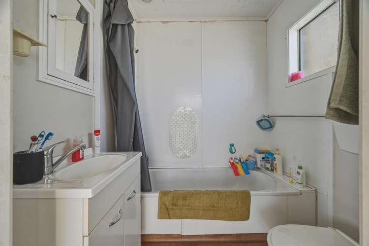 23 Clyde Street Utuhina_17