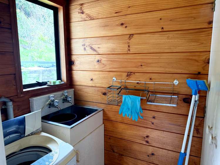 773 Whangaparapara Road Great Barrier Island_17