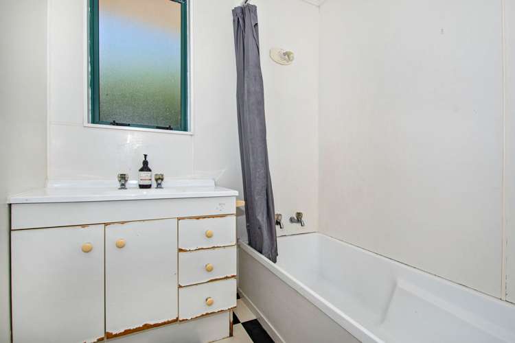 37 Station Road Kamo_12