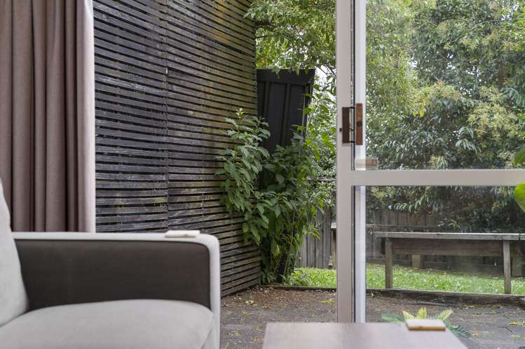 1/7 Western Springs Road Morningside_6