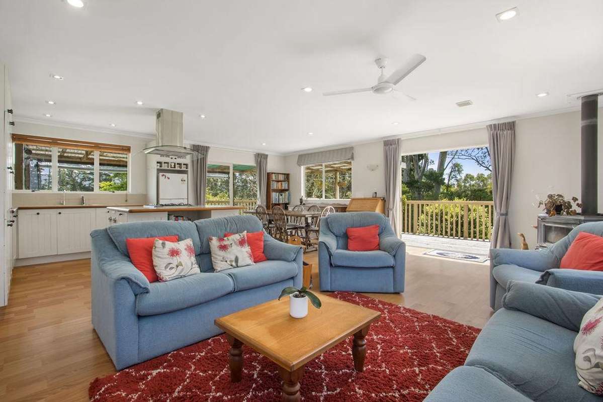 7 Walker Road East_3