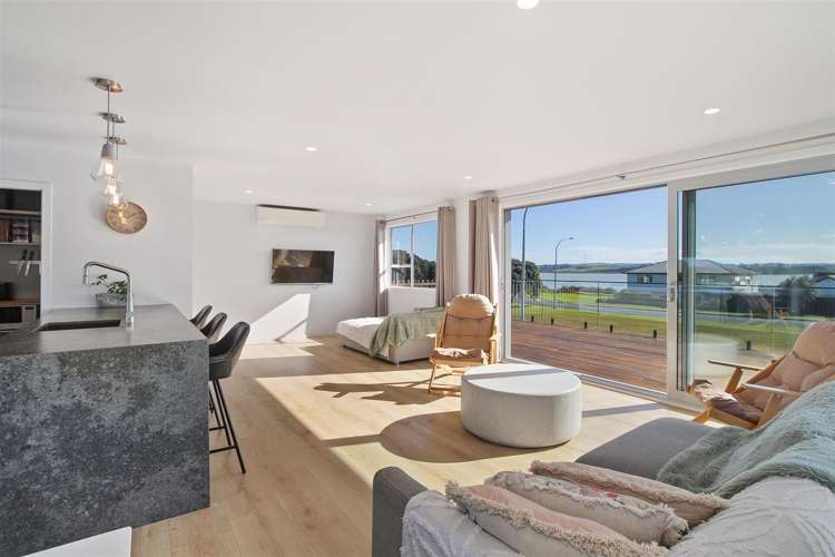 172 Torkar Road Clarks Beach_4