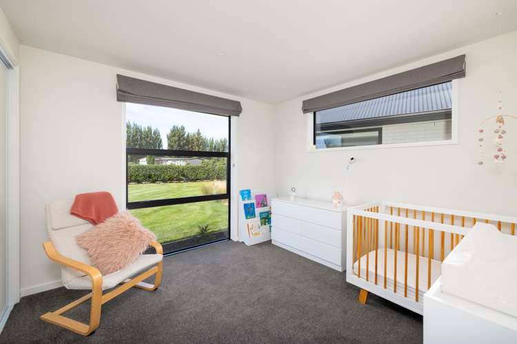 5 Evergreen Drive Woodend_21