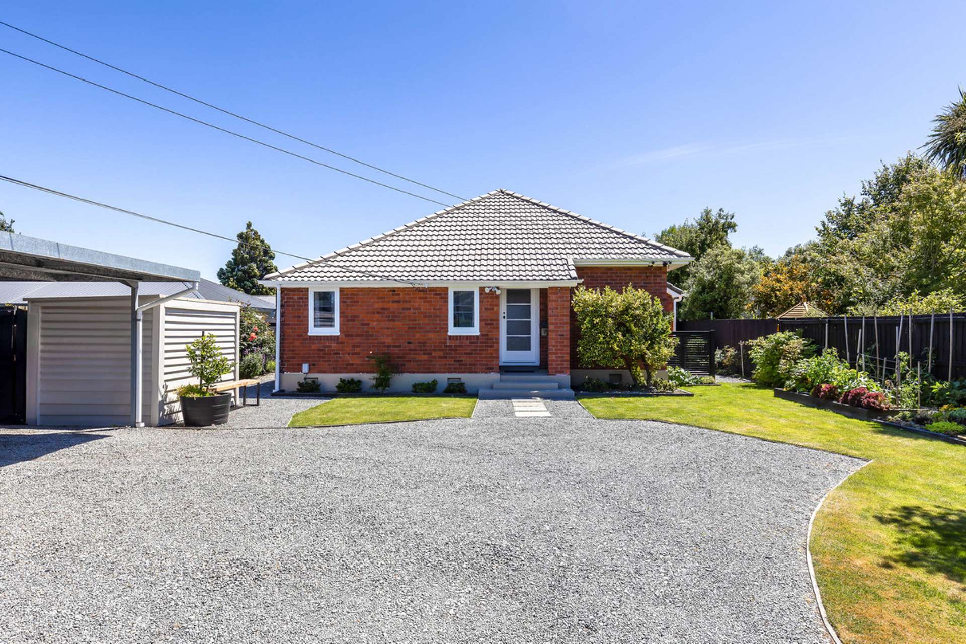 19 Coopers Road Dallington_0