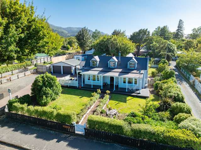 The Oaks - a Step Back in Time with Modern Accents