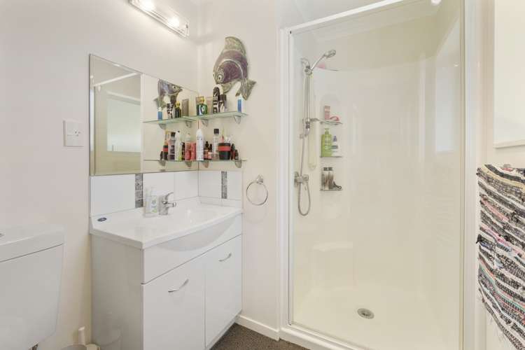 9 Byron Brown Place Otaki Beach_11