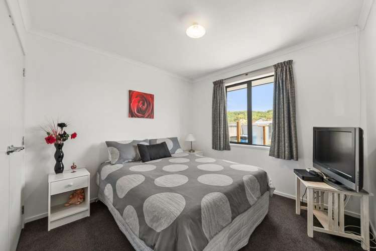 16 Weka Place 10728_12