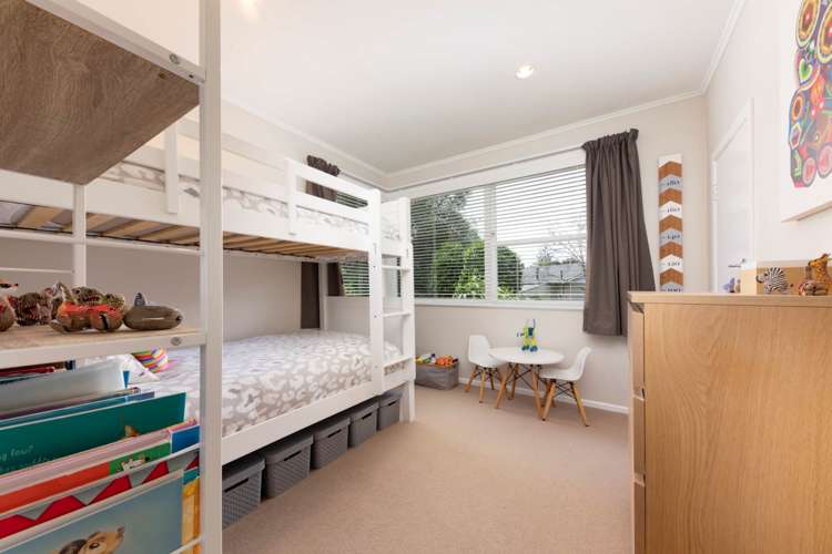 2/70 Nikau Street New Lynn_12