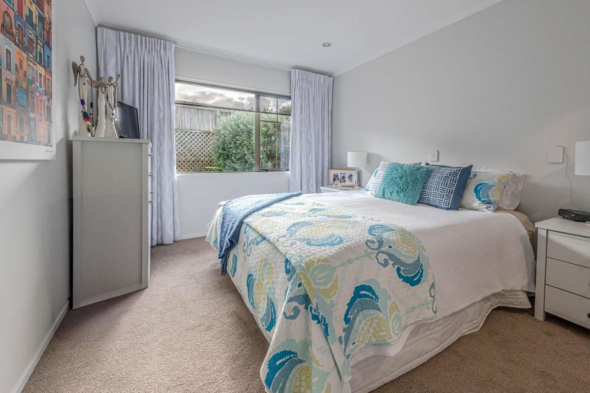 22 Lakeridge Close_1