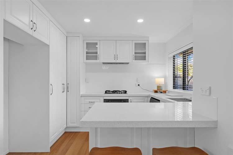 14 Watersfield Place Flat Bush_16