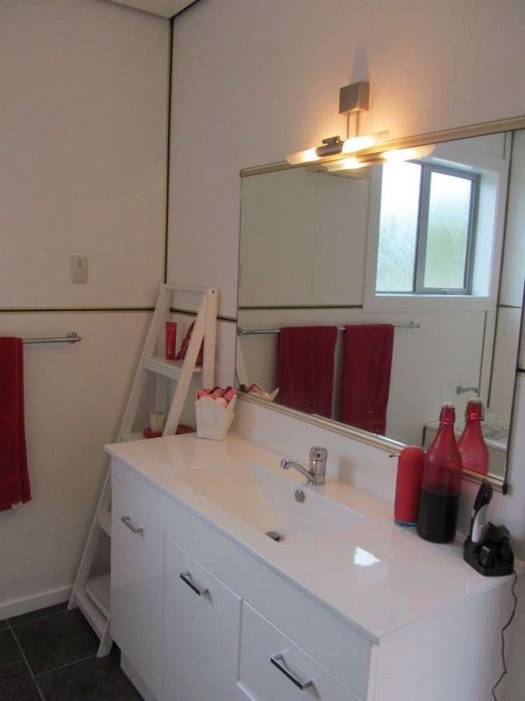 2 James Street Riverton_18