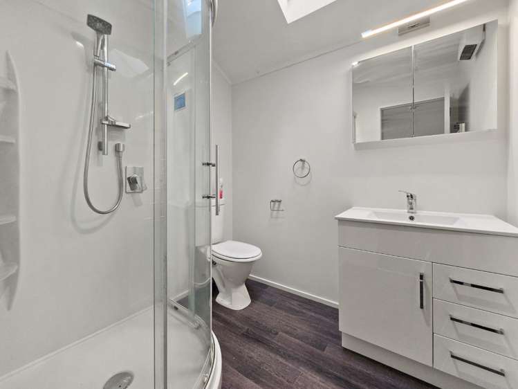 4/8 Girton Terrace Mount Cook_10